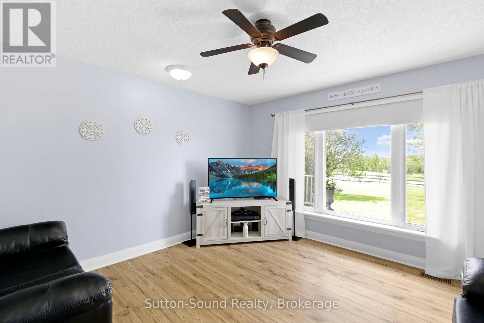 018389 BRUCE ROAD 10 - 15