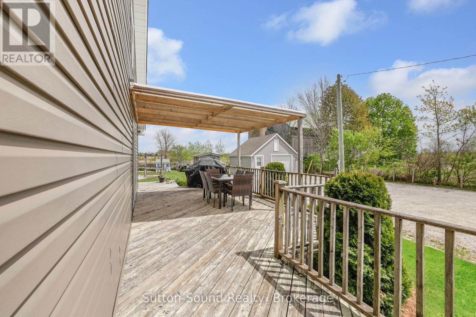 018389 BRUCE ROAD 10 - 33