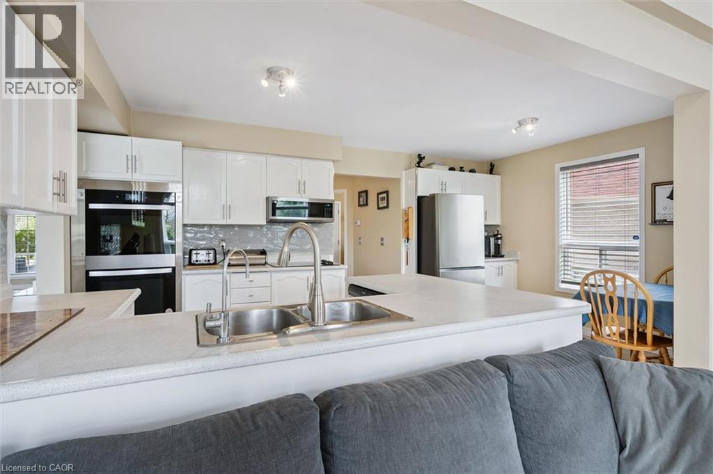 24 BUCKTHORN Crescent, Guelph, Ontario, N1E7C3 — Photo 40