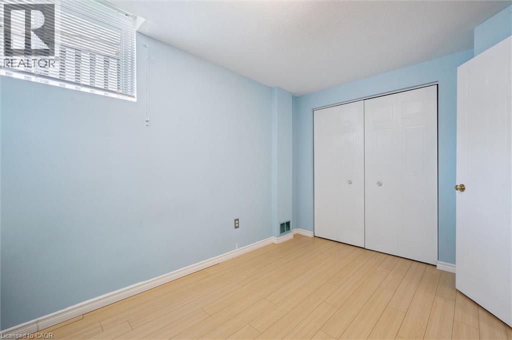24 BUCKTHORN Crescent, Guelph, Ontario, N1E7C3 — Photo 7