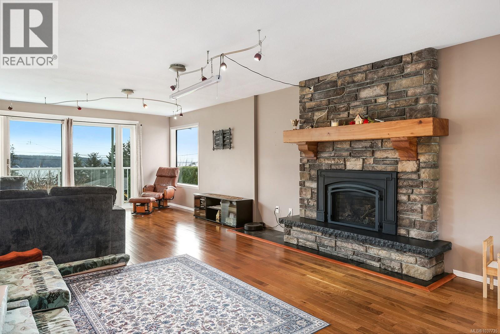 724 Galerno Rd - 5