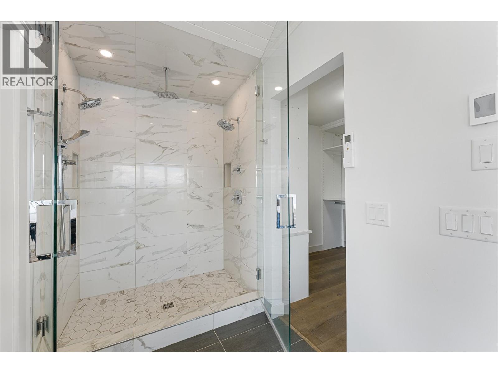 2740 Lakeview Road - 31
