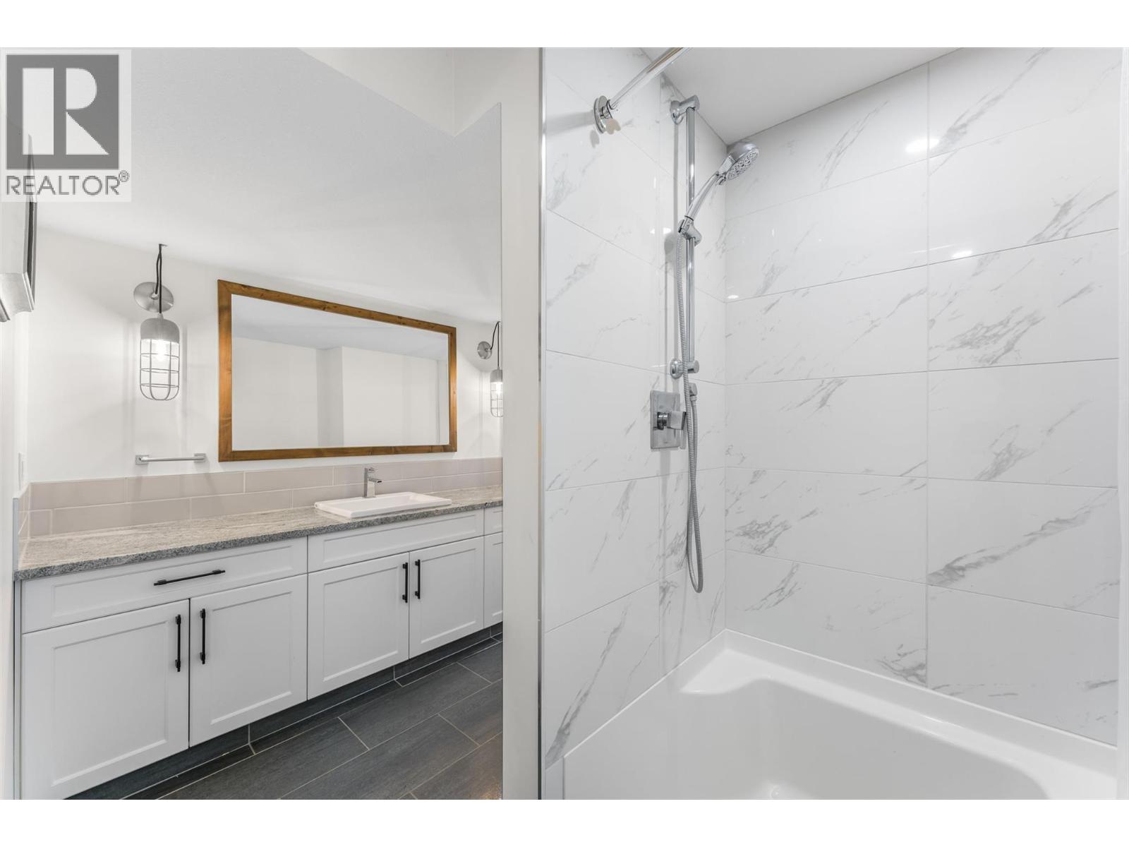 2740 Lakeview Road - 53