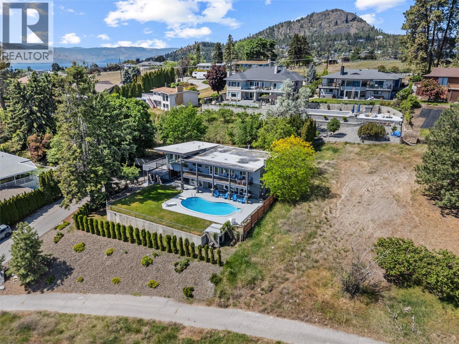 2740 Lakeview Road - 67