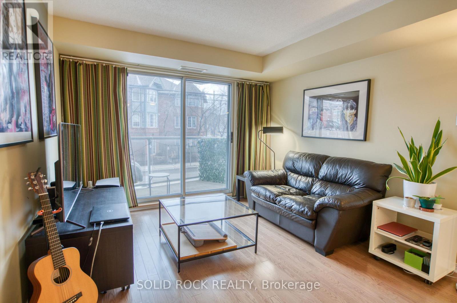 #209 429 SOMERSET STREET W - 3