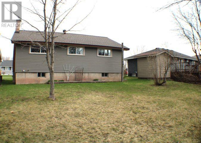 31 White Oak DR W, Sault Ste Marie, Ontario, P6C2H7 — Photo 13