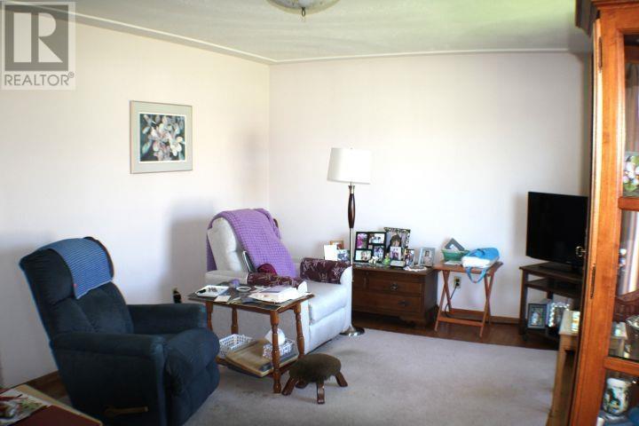 31 White Oak DR W, Sault Ste Marie, Ontario, P6C2H7 — Photo 4