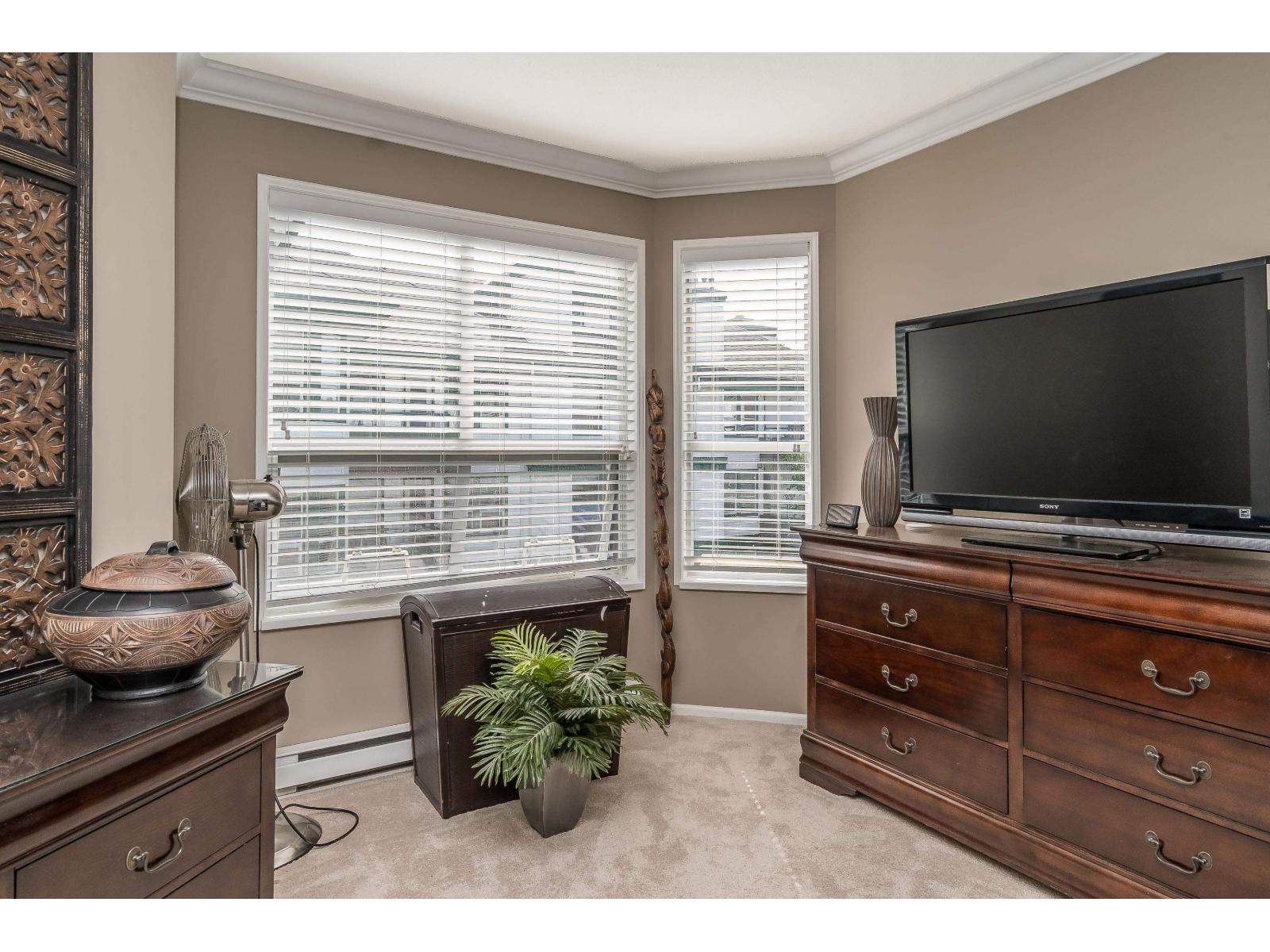 409 1576 MERKLIN STREET, White Rock