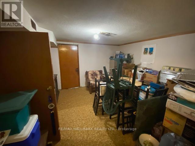 16 CHRYSLER CRESCENT - 23