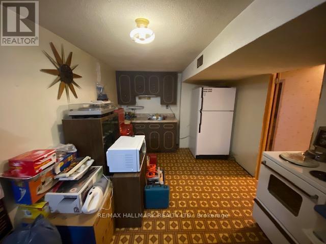 16 CHRYSLER CRESCENT - 24
