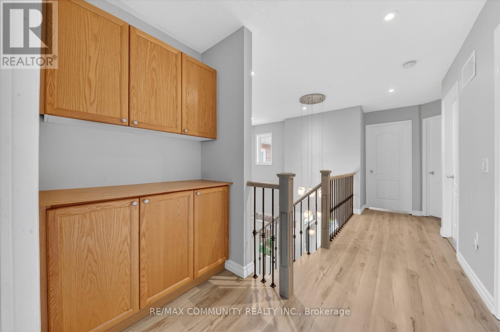 154 THICKET CRESCENT - 22