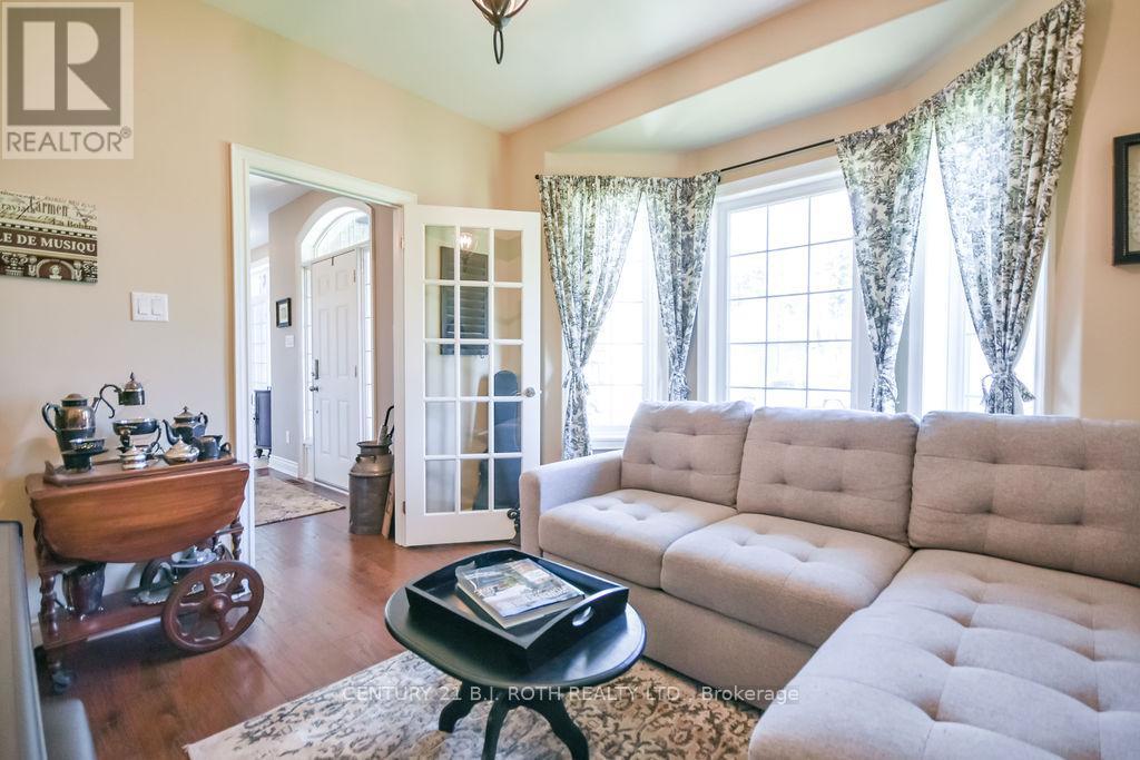 2 ROY HICKLING DRIVE - 22