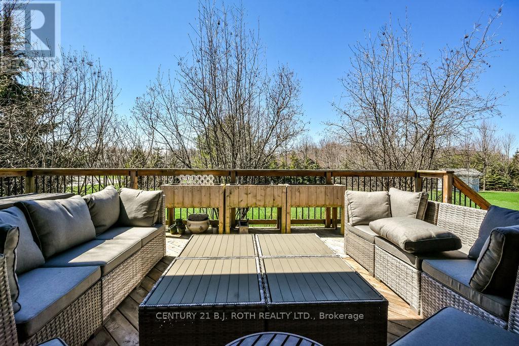 2 ROY HICKLING DRIVE - 39