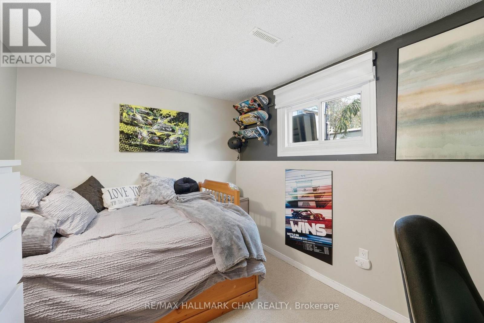 23 GOSNEY CRESCENT - 17