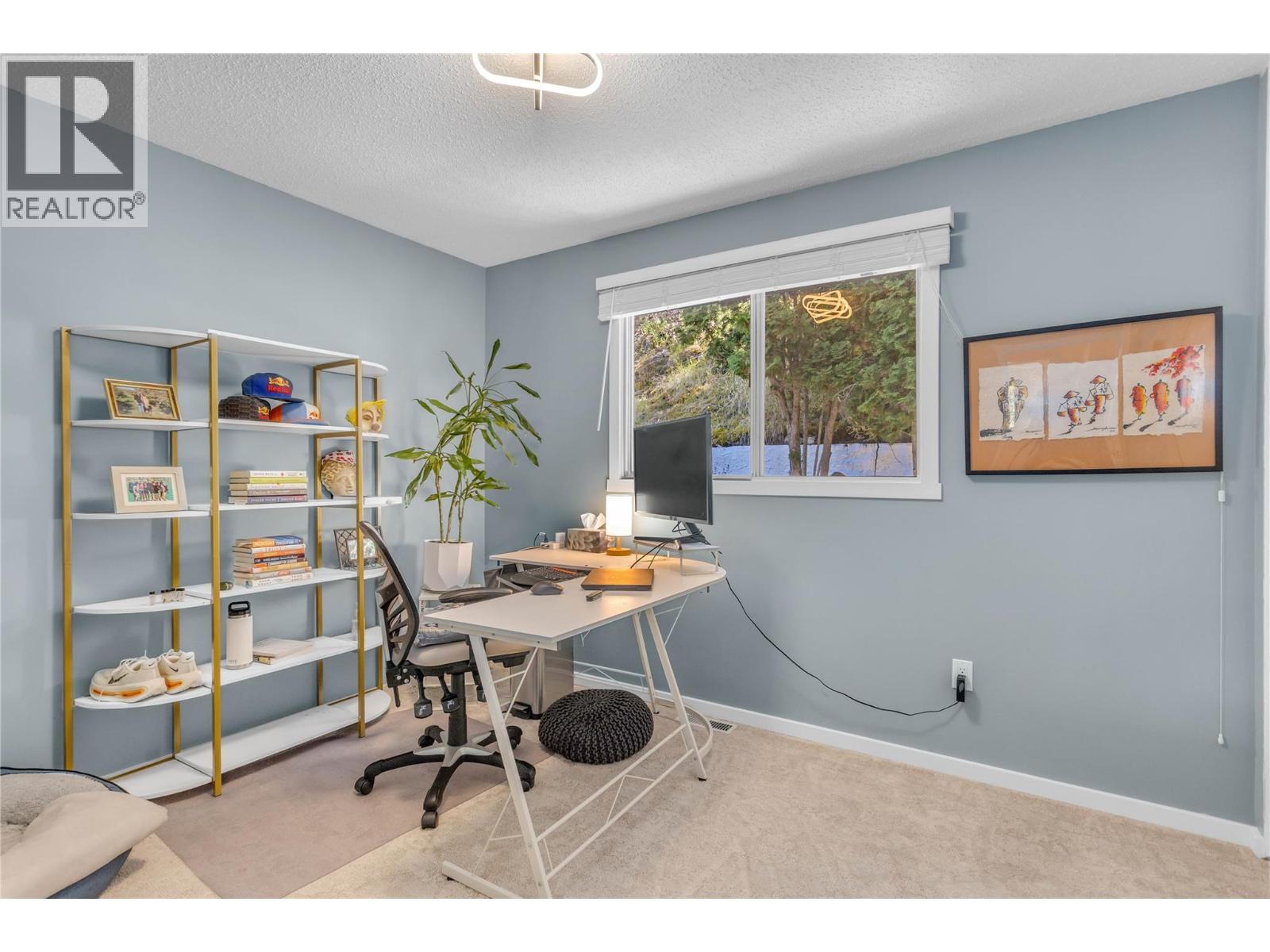155 Clifton Road N - 14