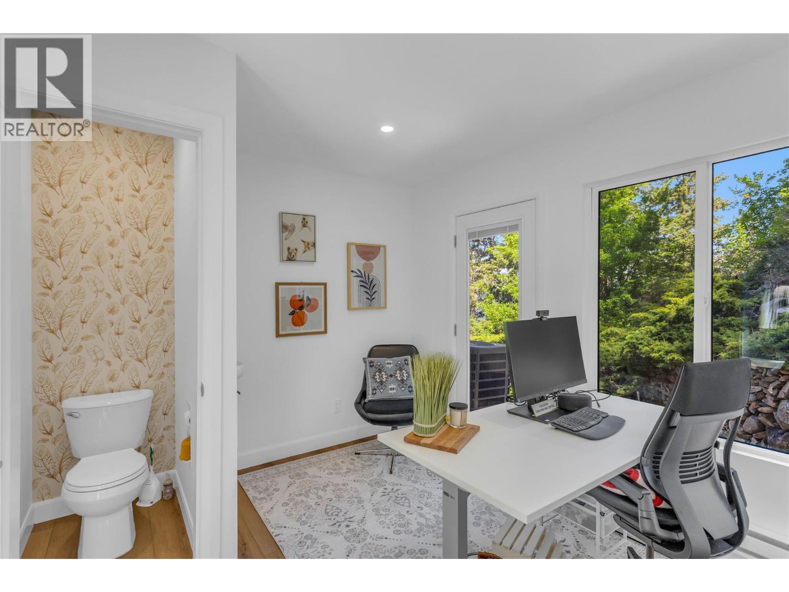 155 Clifton Road N, Kelowna