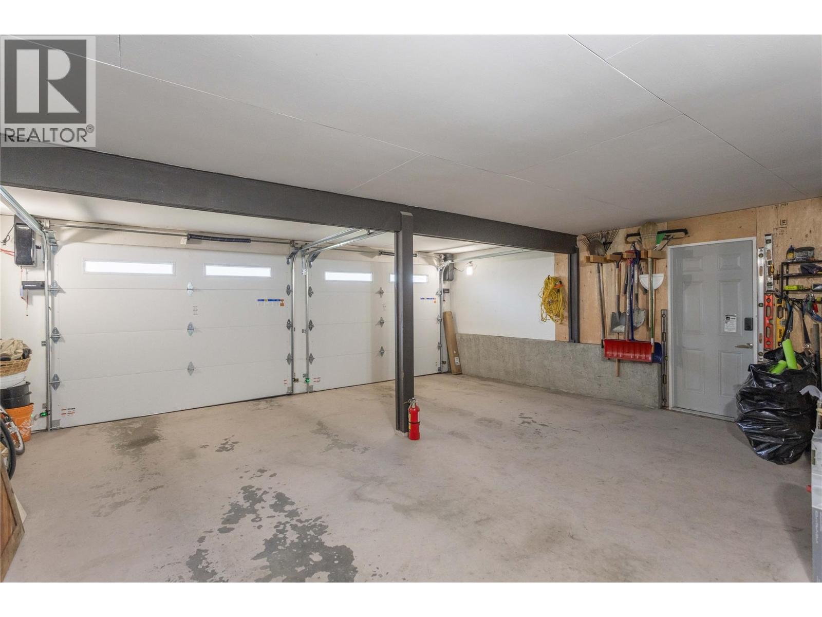 155 Clifton Road N, Kelowna