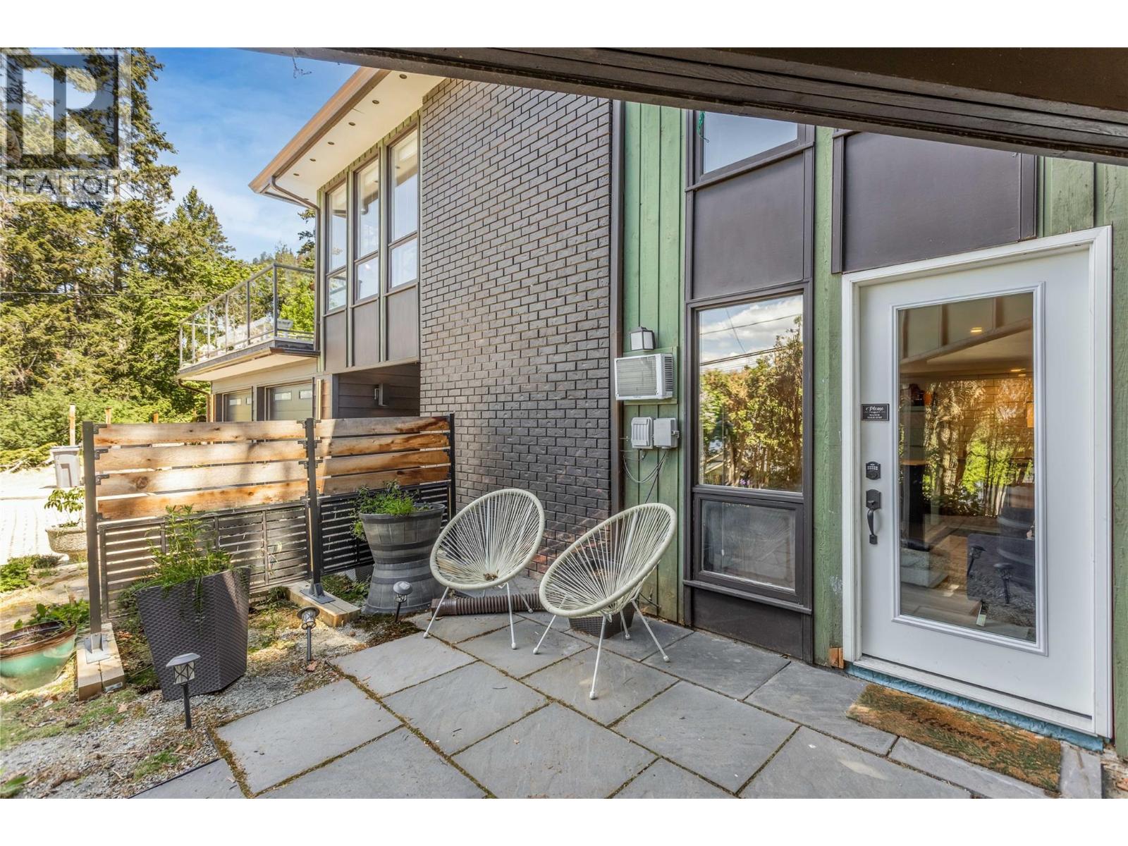 155 Clifton Road N, Kelowna