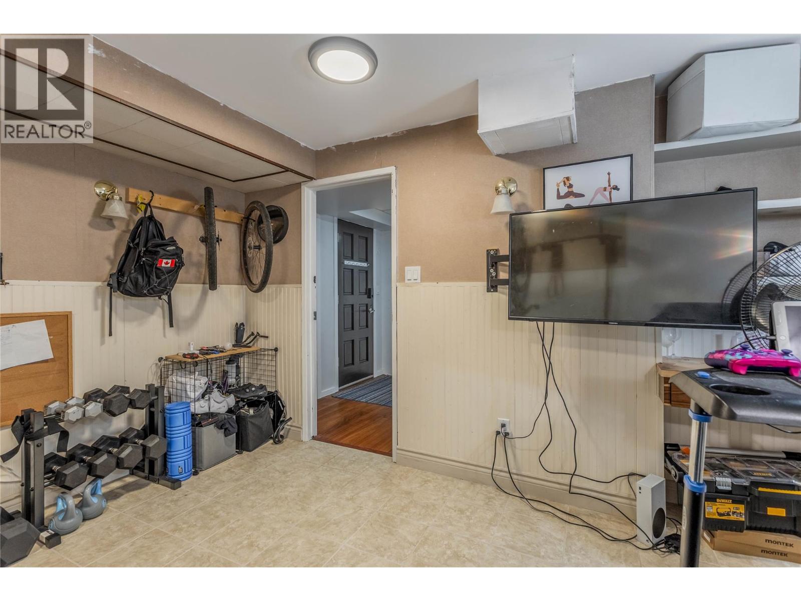 155 Clifton Road N, Kelowna