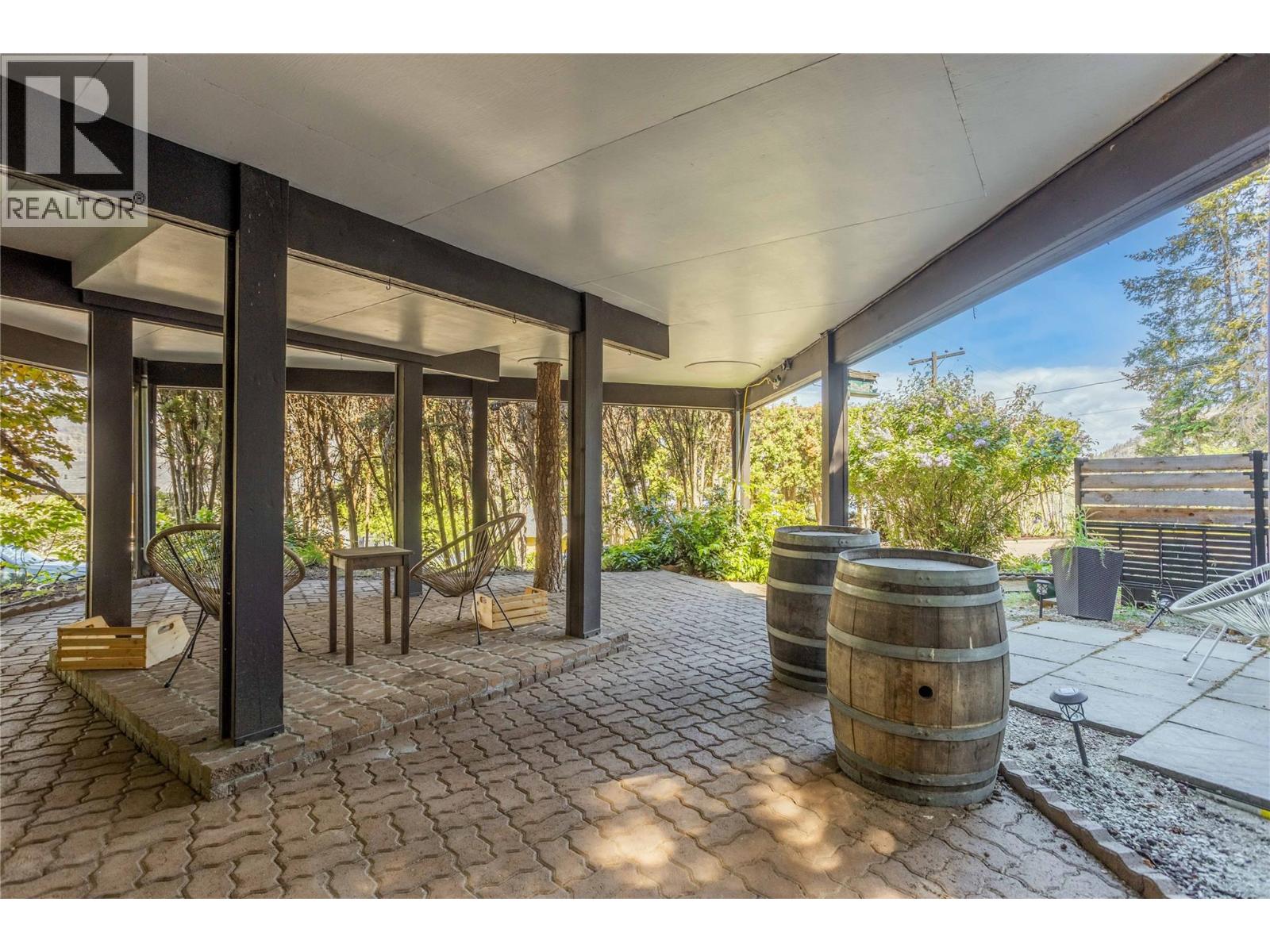 155 Clifton Road N, Kelowna
