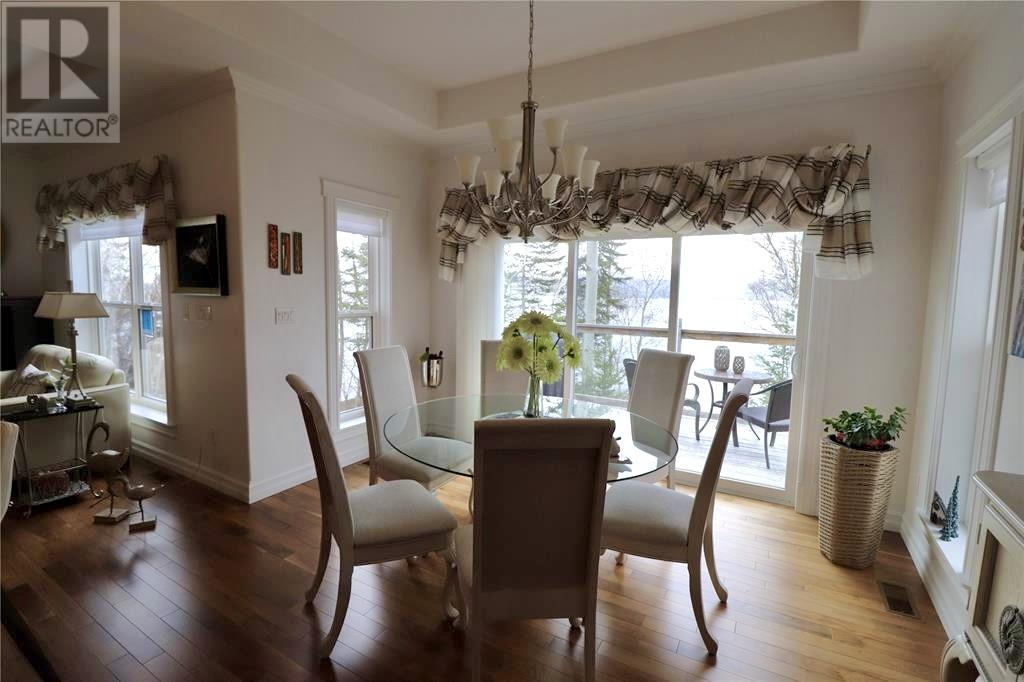 21 Lakeshore Drive - 19