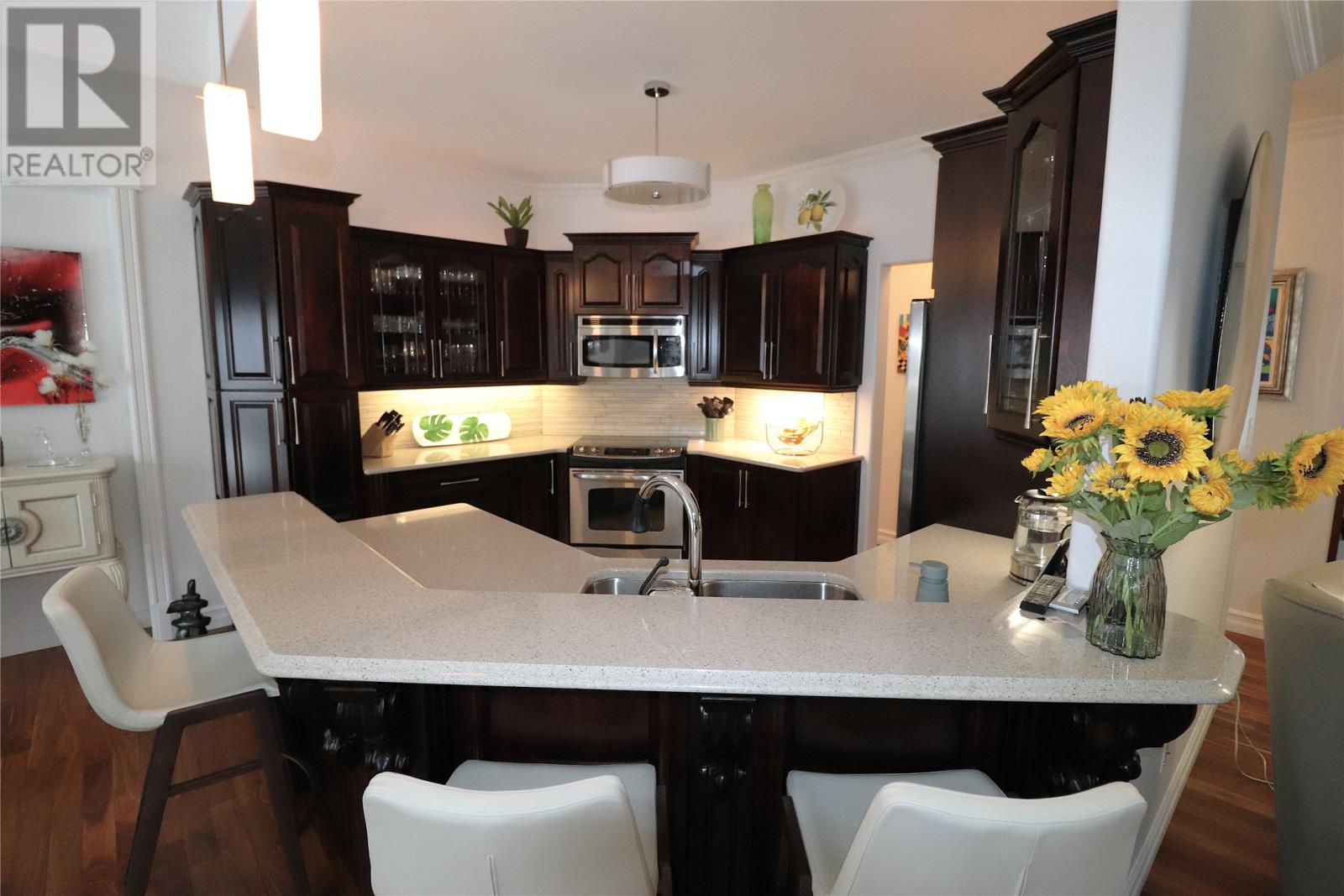 21 Lakeshore Drive - 23