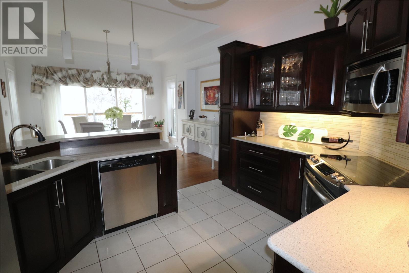 21 Lakeshore Drive - 25