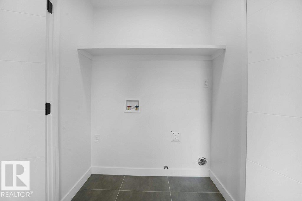 10946 62 AV NW — photo 20