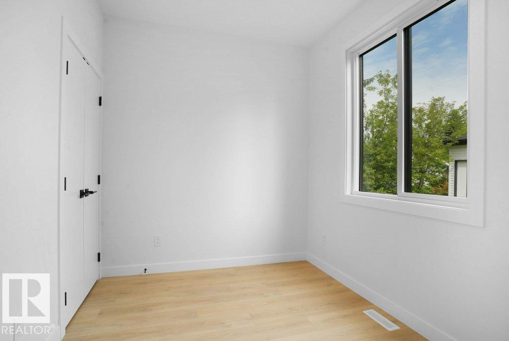 10946 62 AV NW - photo 5