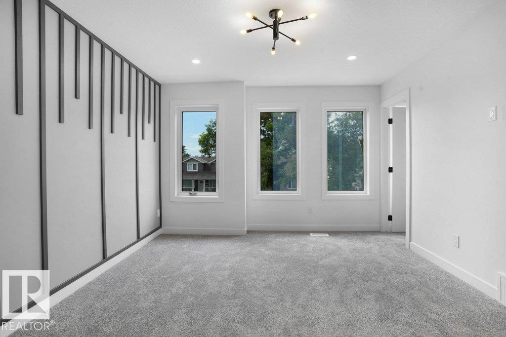 10946 62 AV NW — photo 15