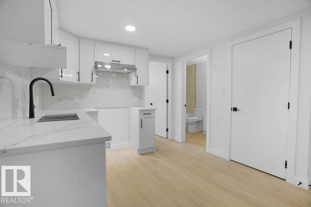 10946 62 AV NW — photo 27