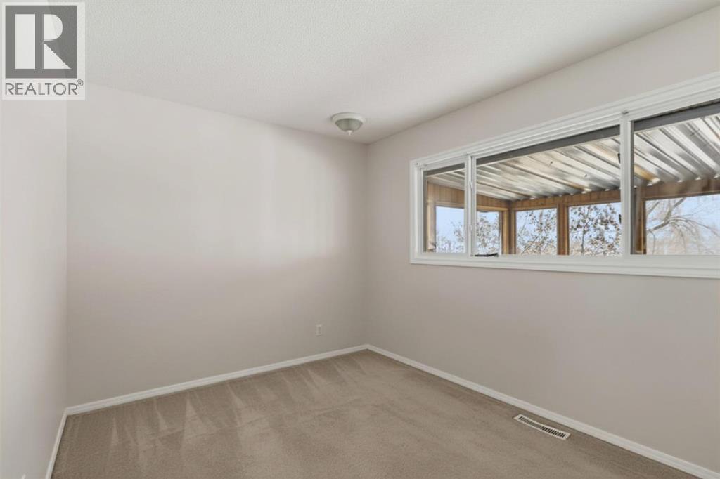 11 Fitzgerald Avenue, Fort McMurray