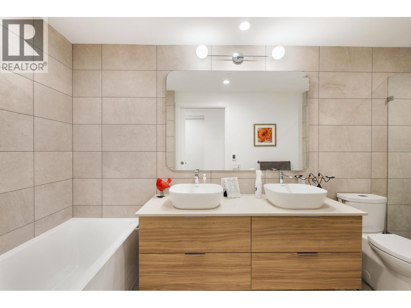 801 2325 EMERY COURT, North Vancouver