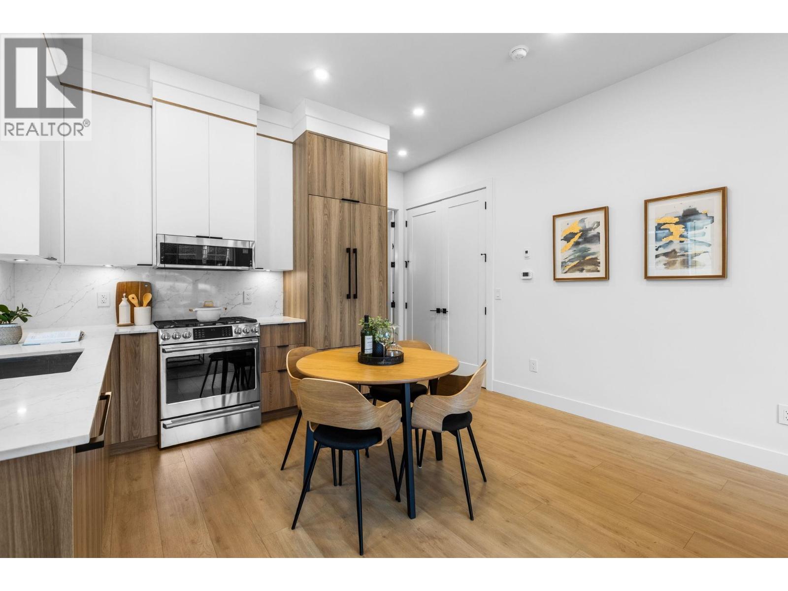 1 1620 E 11TH AVENUE, Vancouver