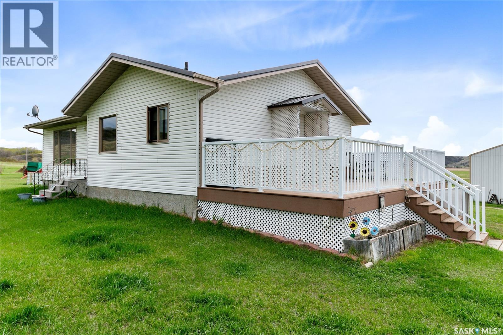 Ludwig Acres - Nestled in the Qu'Appelle Valley - 2