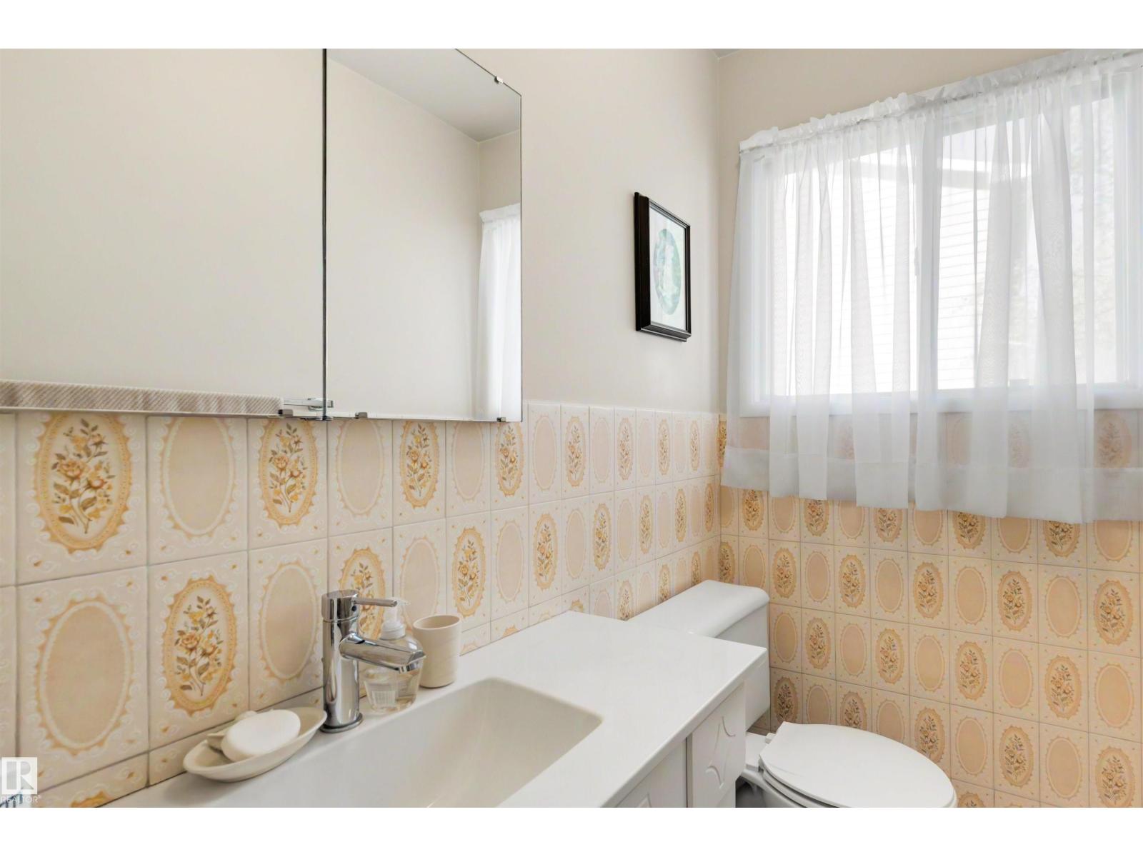 13504 81 AV NW - 15
