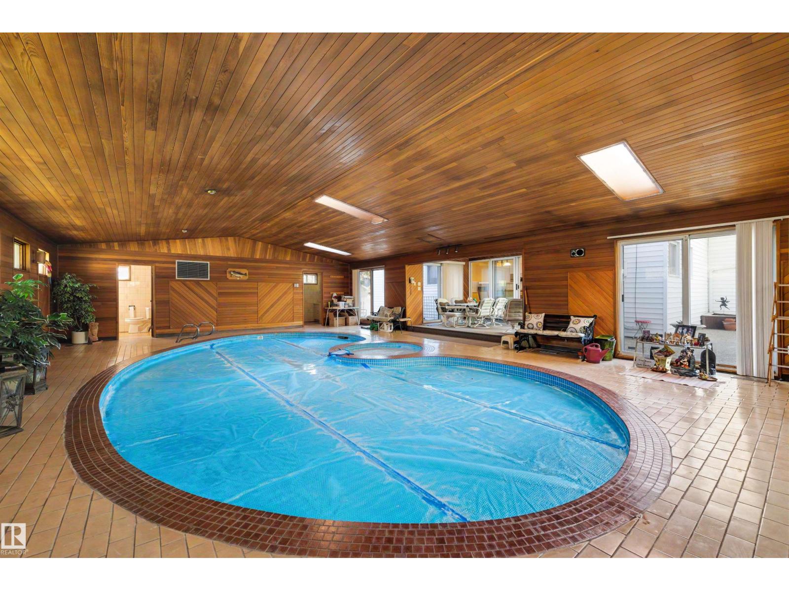 13504 81 AV NW - 18