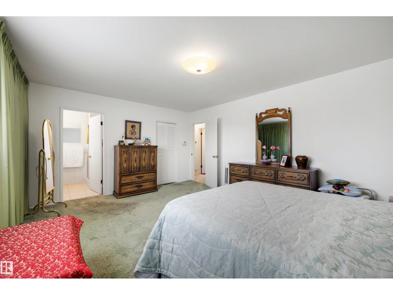 13504 81 AV NW - 24