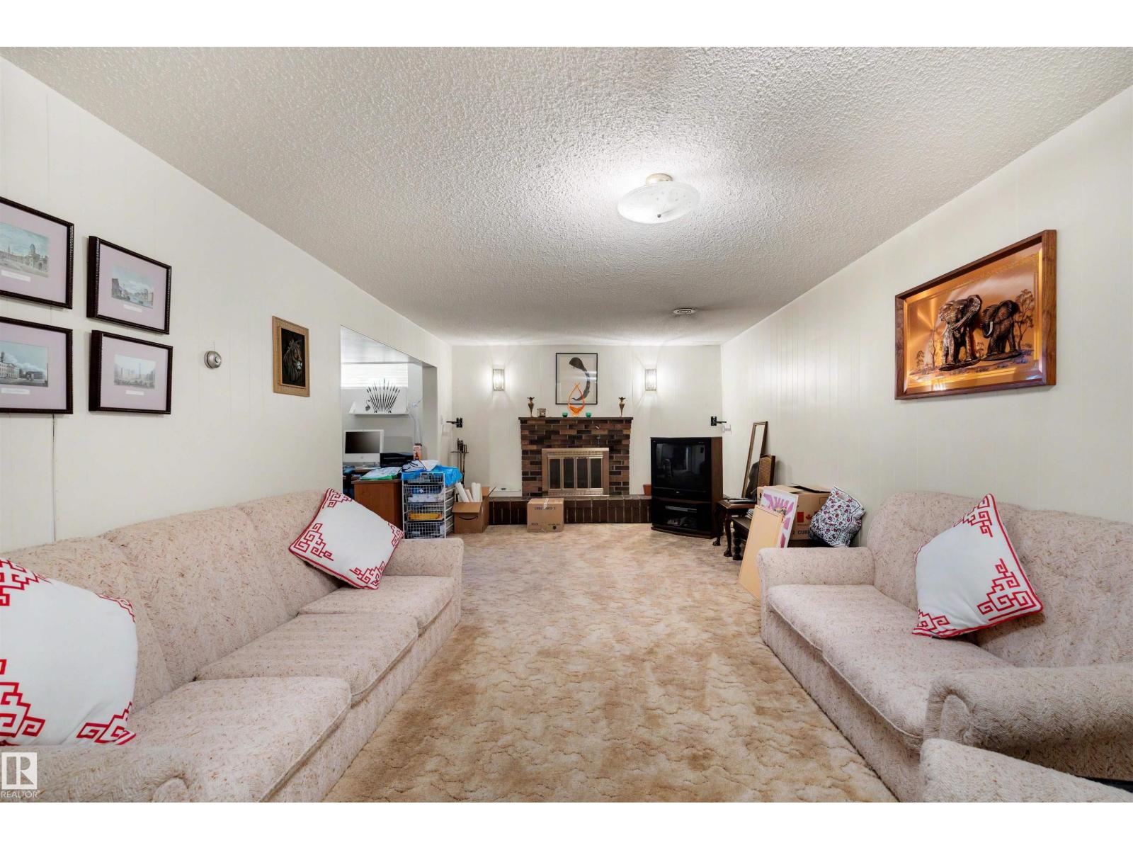 13504 81 AV NW - 29