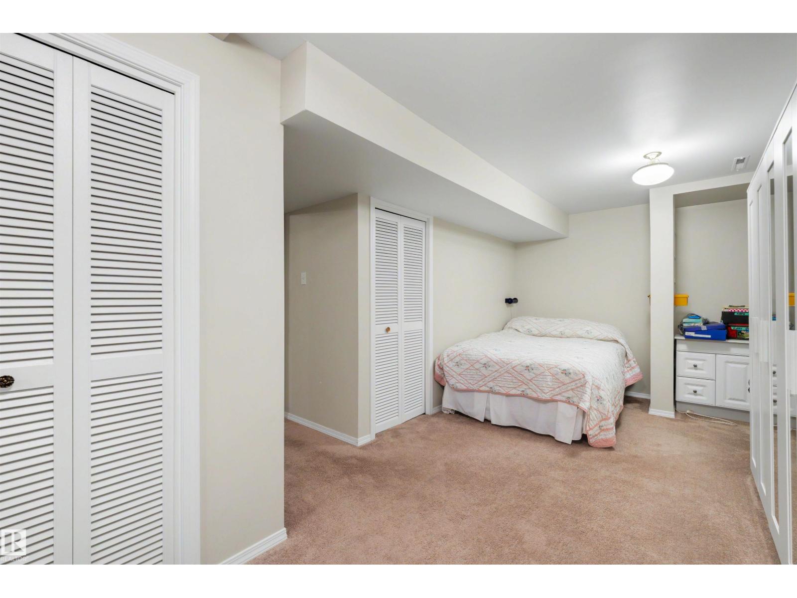 13504 81 AV NW - 31