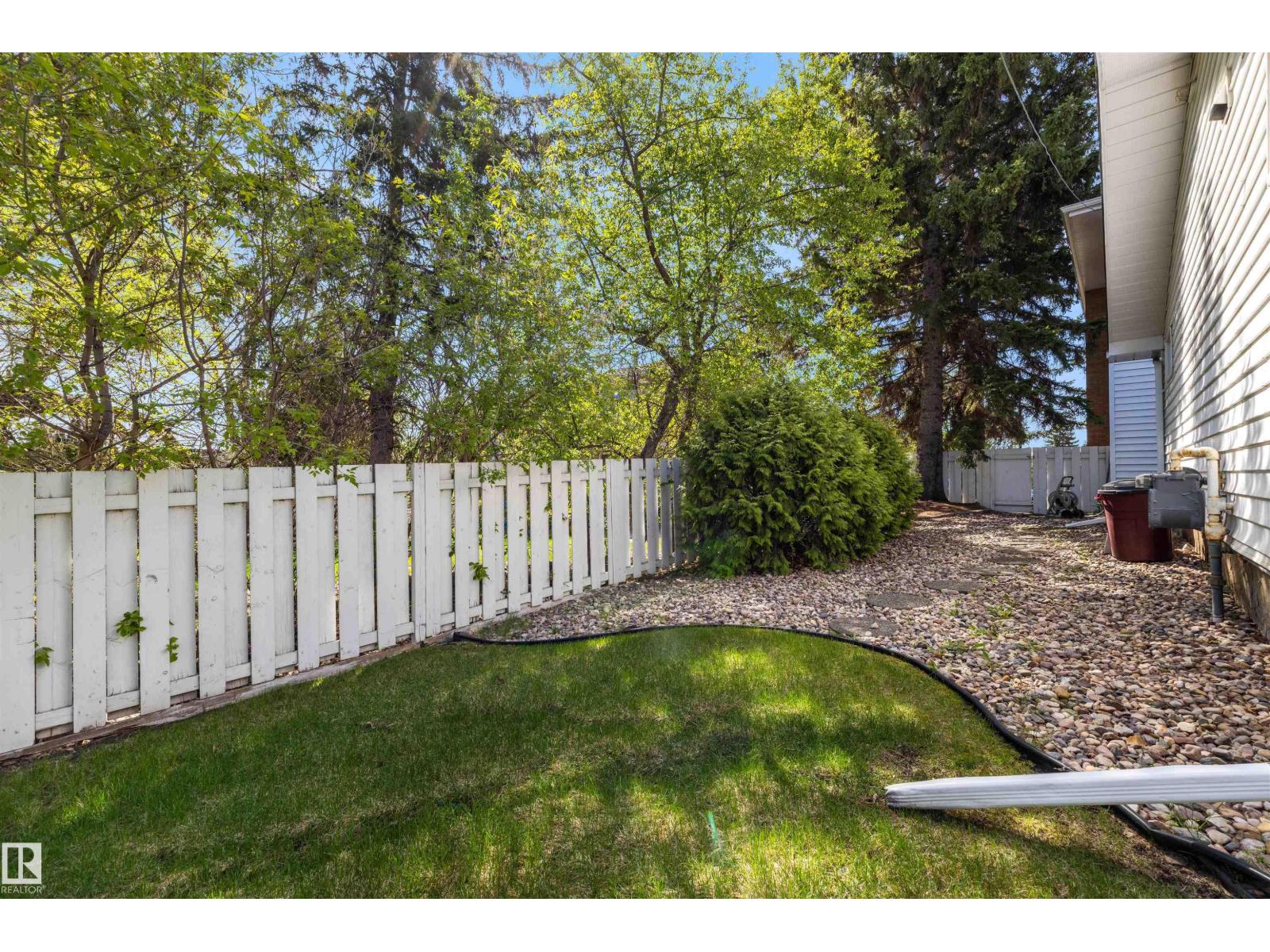 13504 81 AV NW - 35