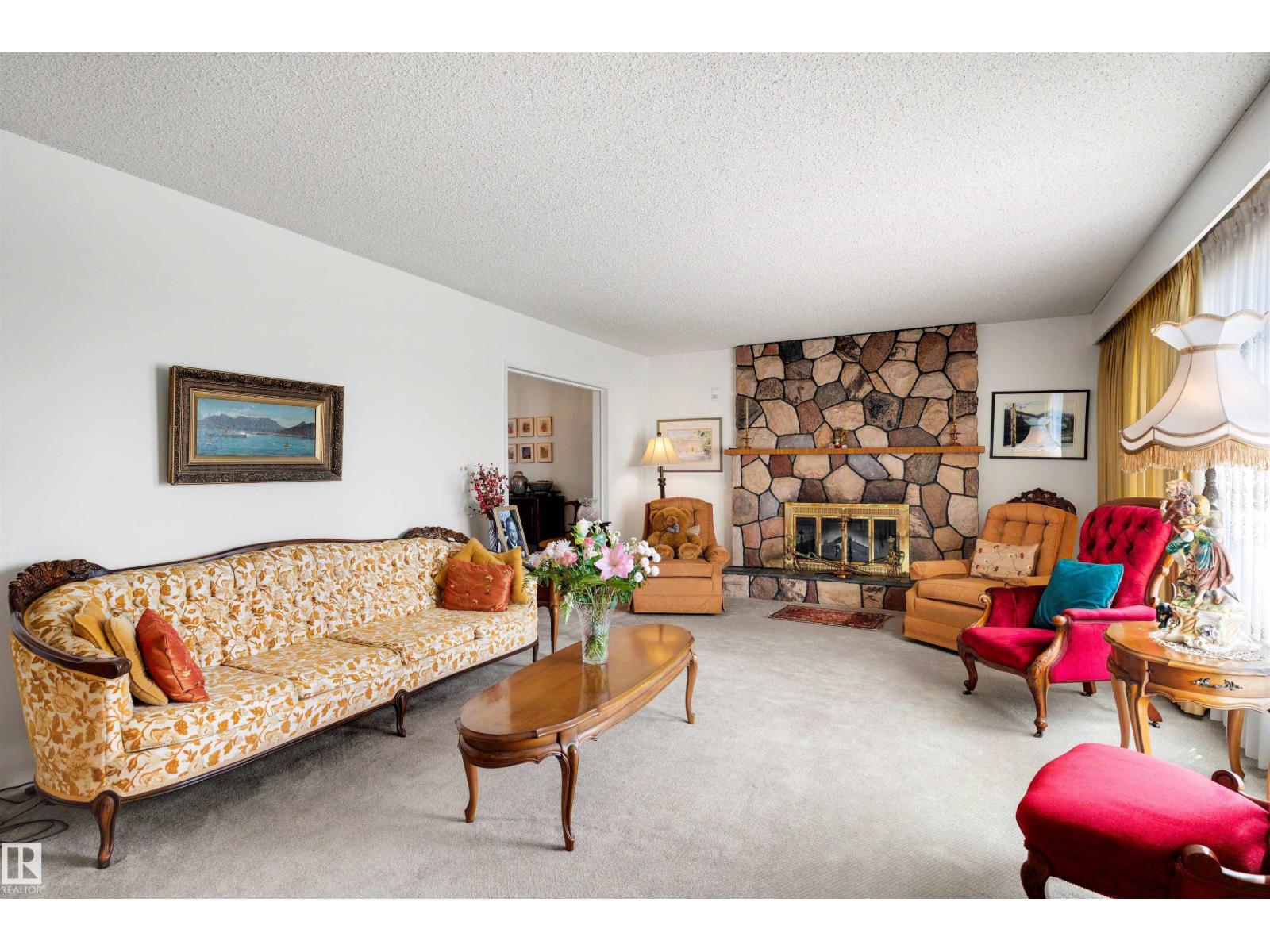 13504 81 AV NW - 6