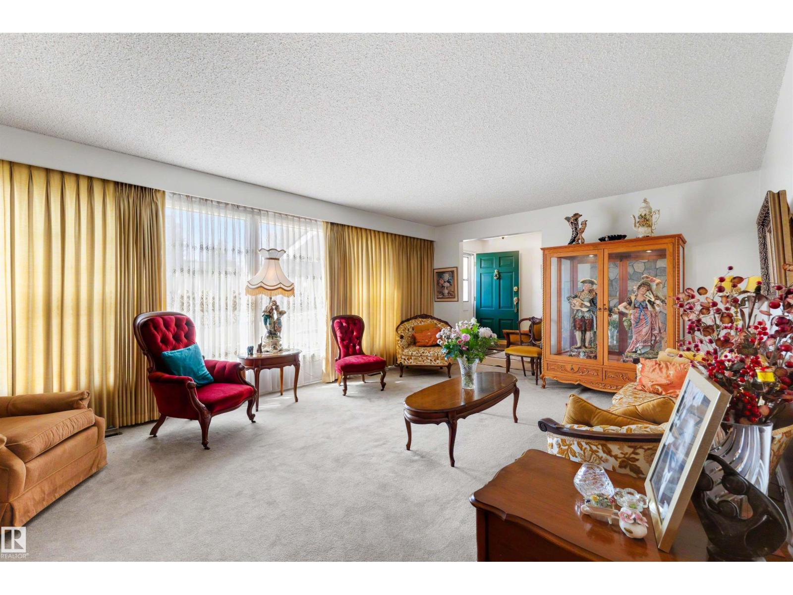 13504 81 AV NW - 8