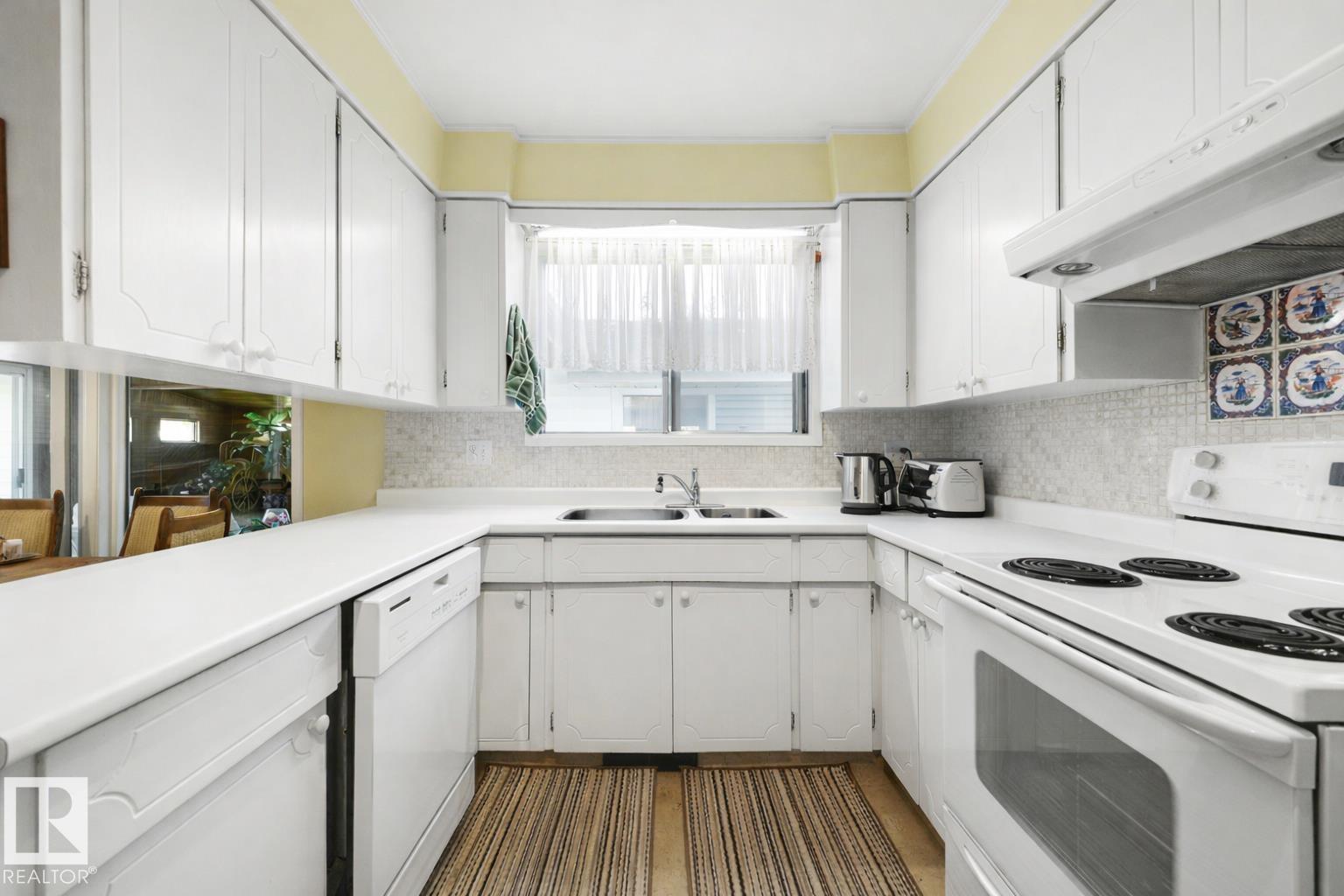 13504 81 AV NW - 9