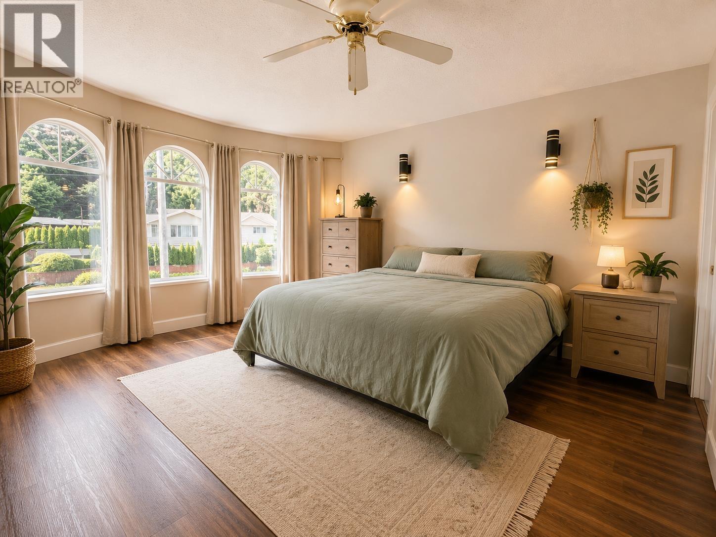 38304 WESTWAY AVENUE, Squamish