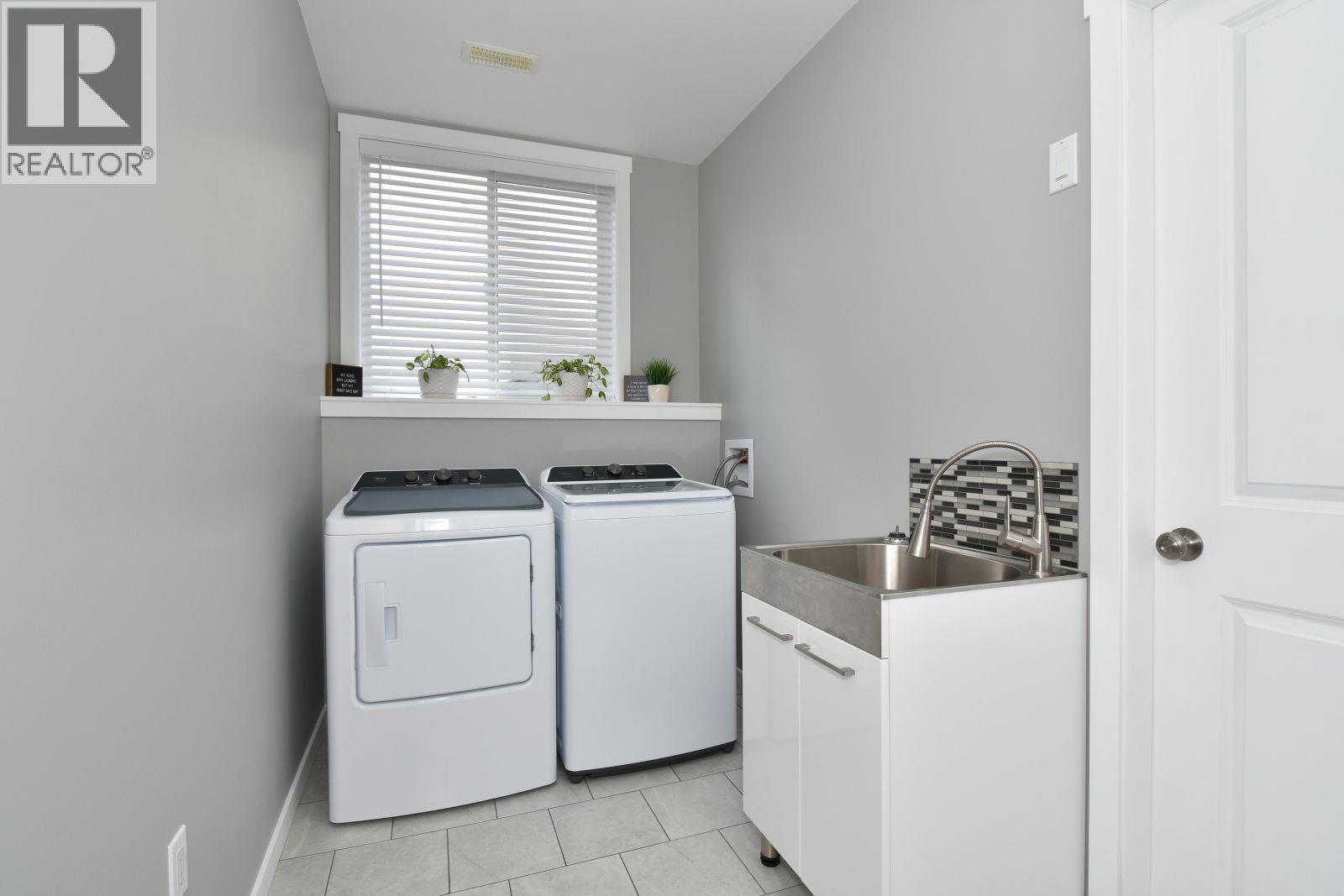 2592 Alpen Paradies Road Unit# #38, Blind Bay