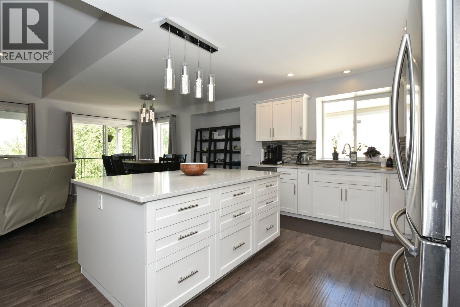 2592 Alpen Paradies Road Unit# #38, Blind Bay