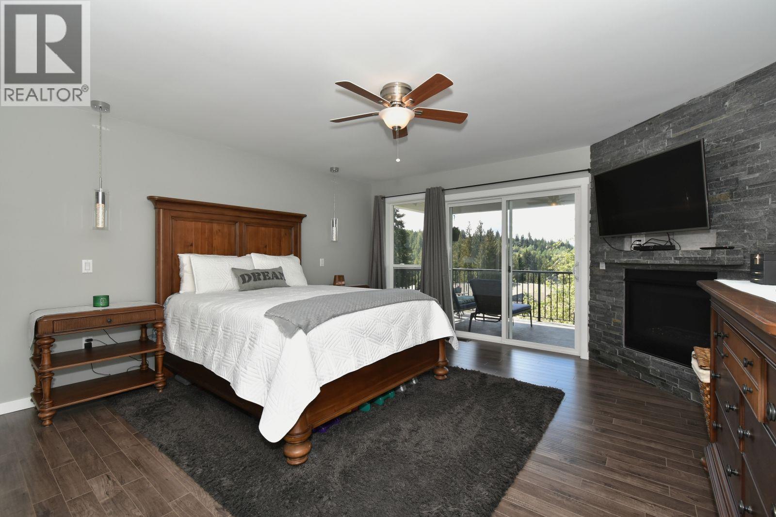 2592 Alpen Paradies Road Unit# #38, Blind Bay