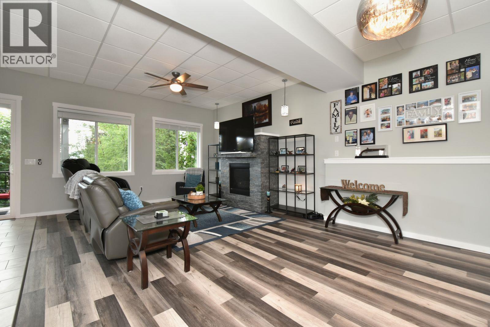 2592 Alpen Paradies Road Unit# #38, Blind Bay