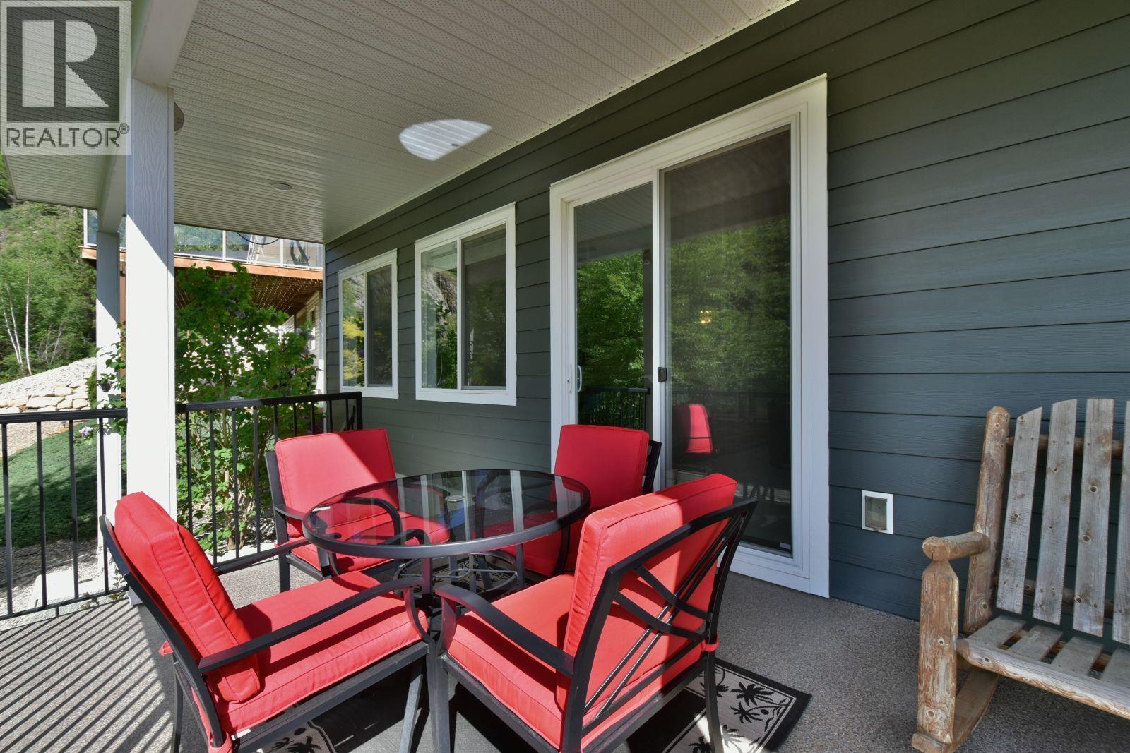 2592 Alpen Paradies Road Unit# #38, Blind Bay